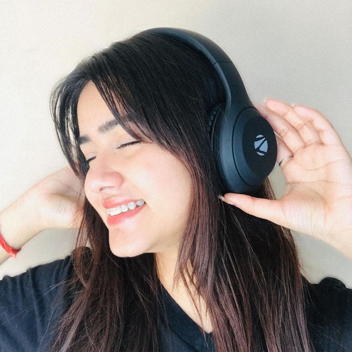 Zeb-Duke 101 - Wireless Headphone - Zebronics
