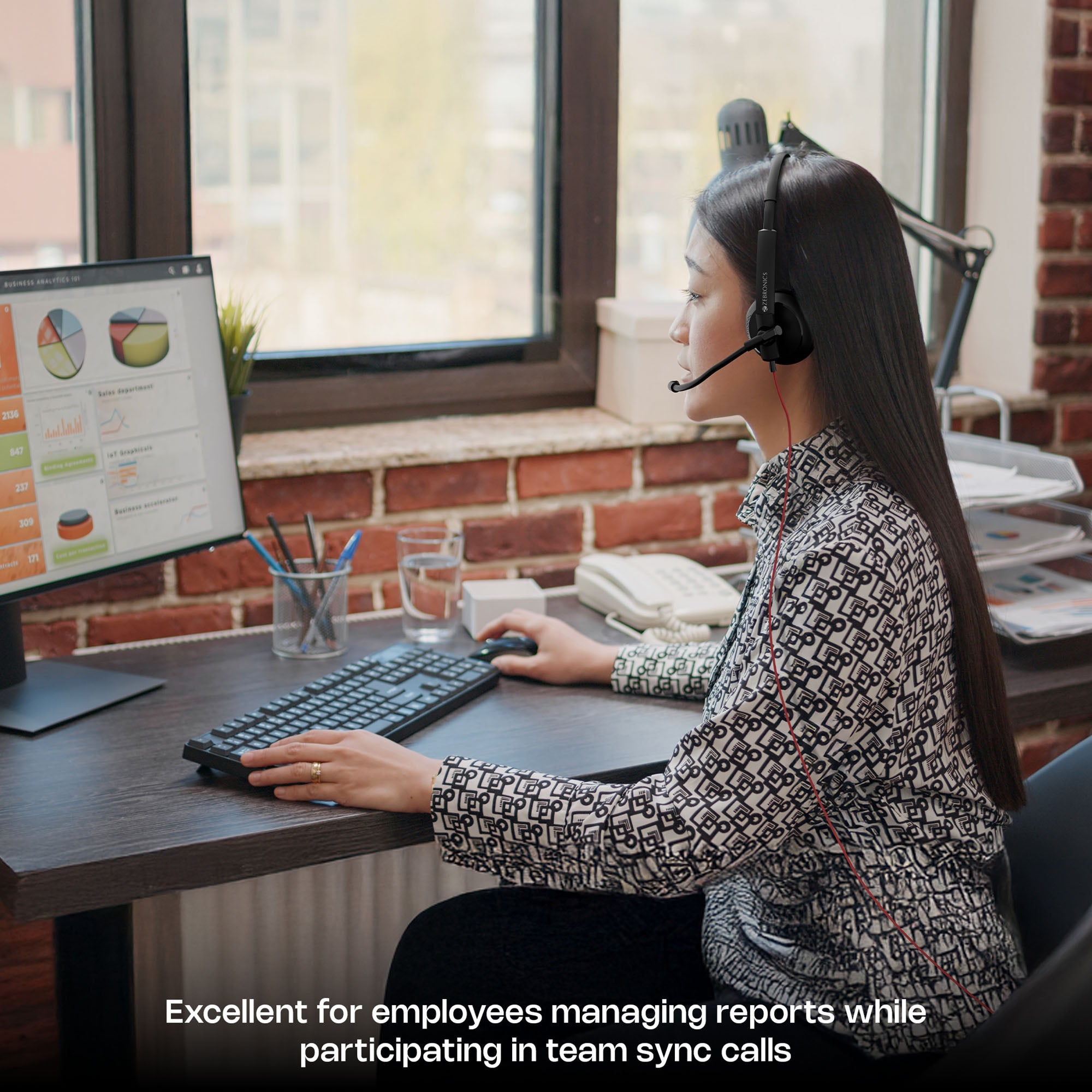 VCX100 Wired Headphone (USB)